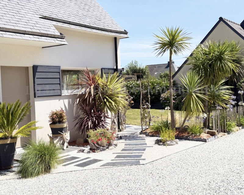 Maison contemporaine de 2020 au coeur du bourg de Sarzeau 